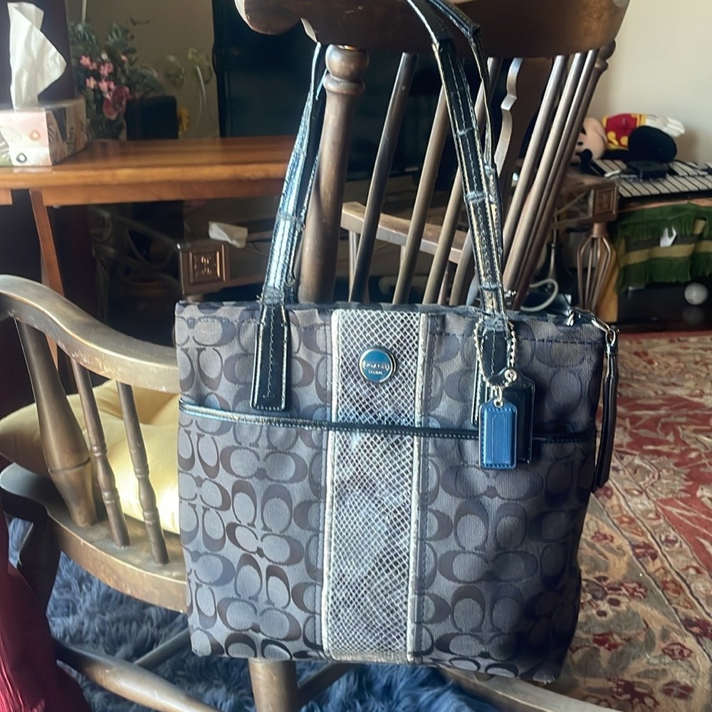 Coach black signature Tote bag